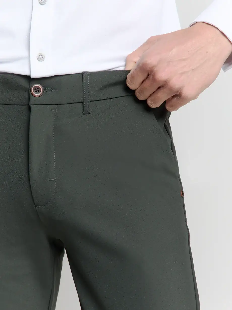 Chino travel No Excess green