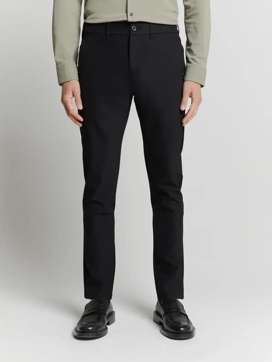 Chino travel No Excess black